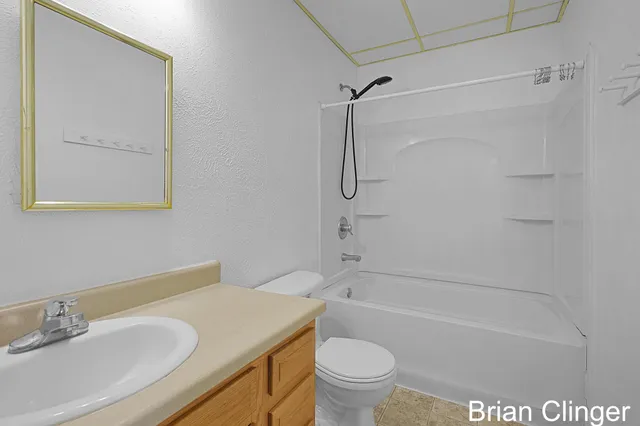 $200,000 | 103 River Street, Unit 1 & 2, Allegan, MI 49010