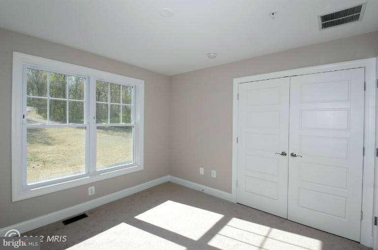 1622 Nicodemus Road New Windsor, MD 21776 - Photo 5 of 24 Interior