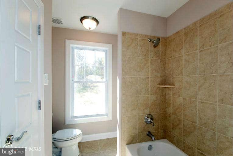 1622 Nicodemus Road New Windsor, MD 21776 - Photo 7 of 24 Interior (General)