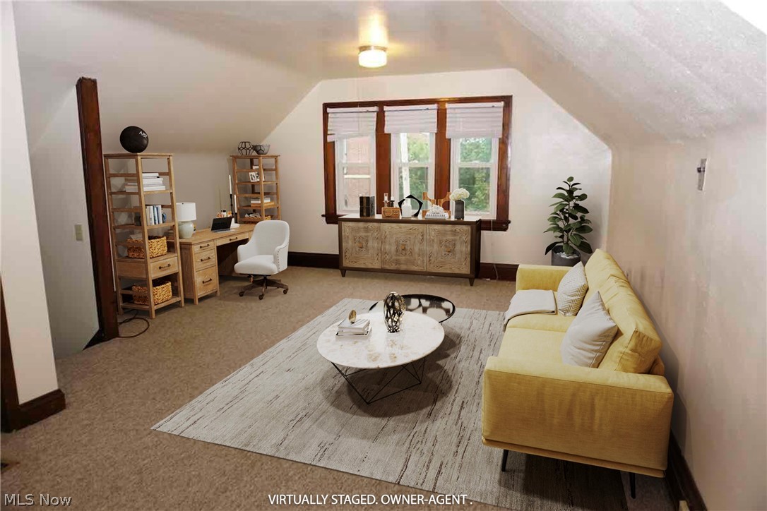 2168 Edgewood Road Cleveland, OH 44118 - Photo 28 of 41 3rd fl. living room area.