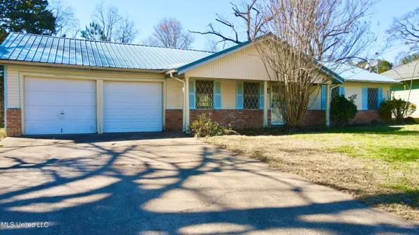 $130,000 | 425 Knob Hill Drive, Jackson, MS 39209