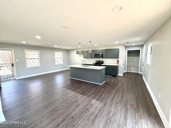 $130,000 | 425 Knob Hill Drive, Jackson, MS 39209