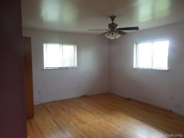 1603 Hadley Road Lapeer, MI 48446 - Photo 6 of 25 io 005.jpg