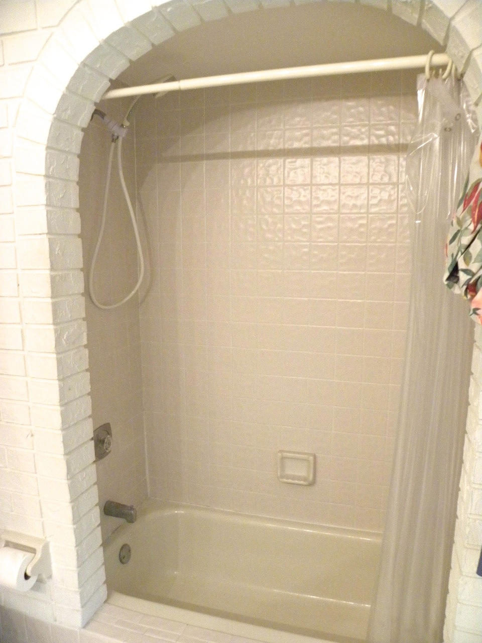 3098 Northwest 25th Way Boca Raton, FL 33434 - Photo 31 of 45 Guest Bathroom