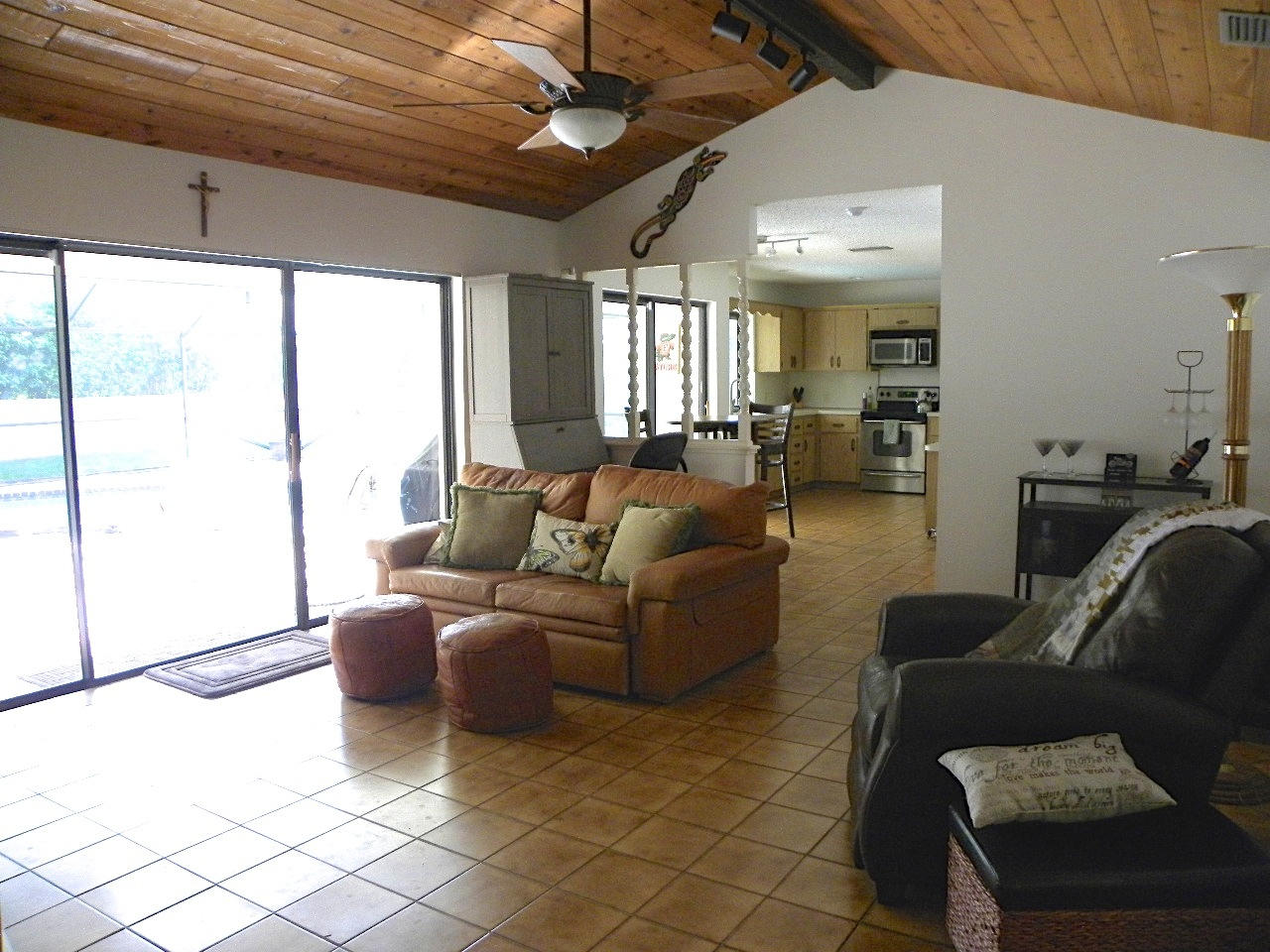 3098 Northwest 25th Way Boca Raton, FL 33434 - Photo 8 of 45 Family Room