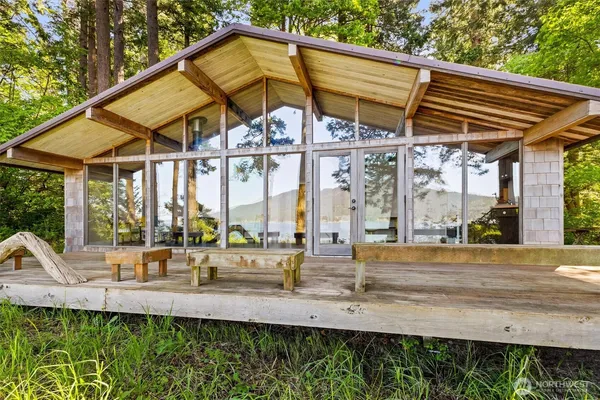 $335,000 | 48 Eliza Island, Lummi Island, WA 98262