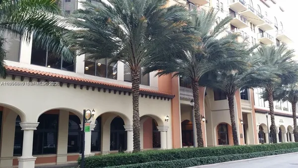 $4,000 | 55 Merrick Way, Unit 800, Coral Gables, FL 33134