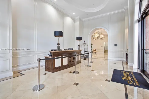 $4,000 | 55 Merrick Way, Unit 800, Coral Gables, FL 33134