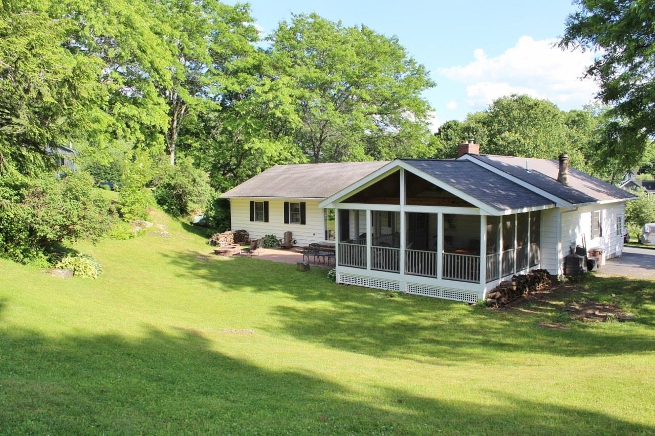 24 Taylor Drive Springfield, VT 05156 - Photo 3 of 38