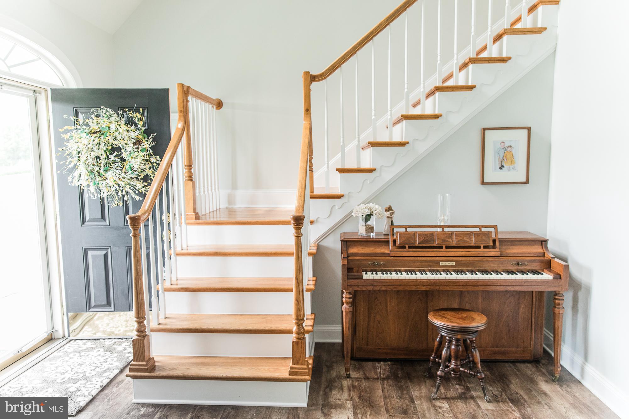 23157 Sparta Road Milford, VA 22514 - Photo 11 of 101 Wide stairs and Landing