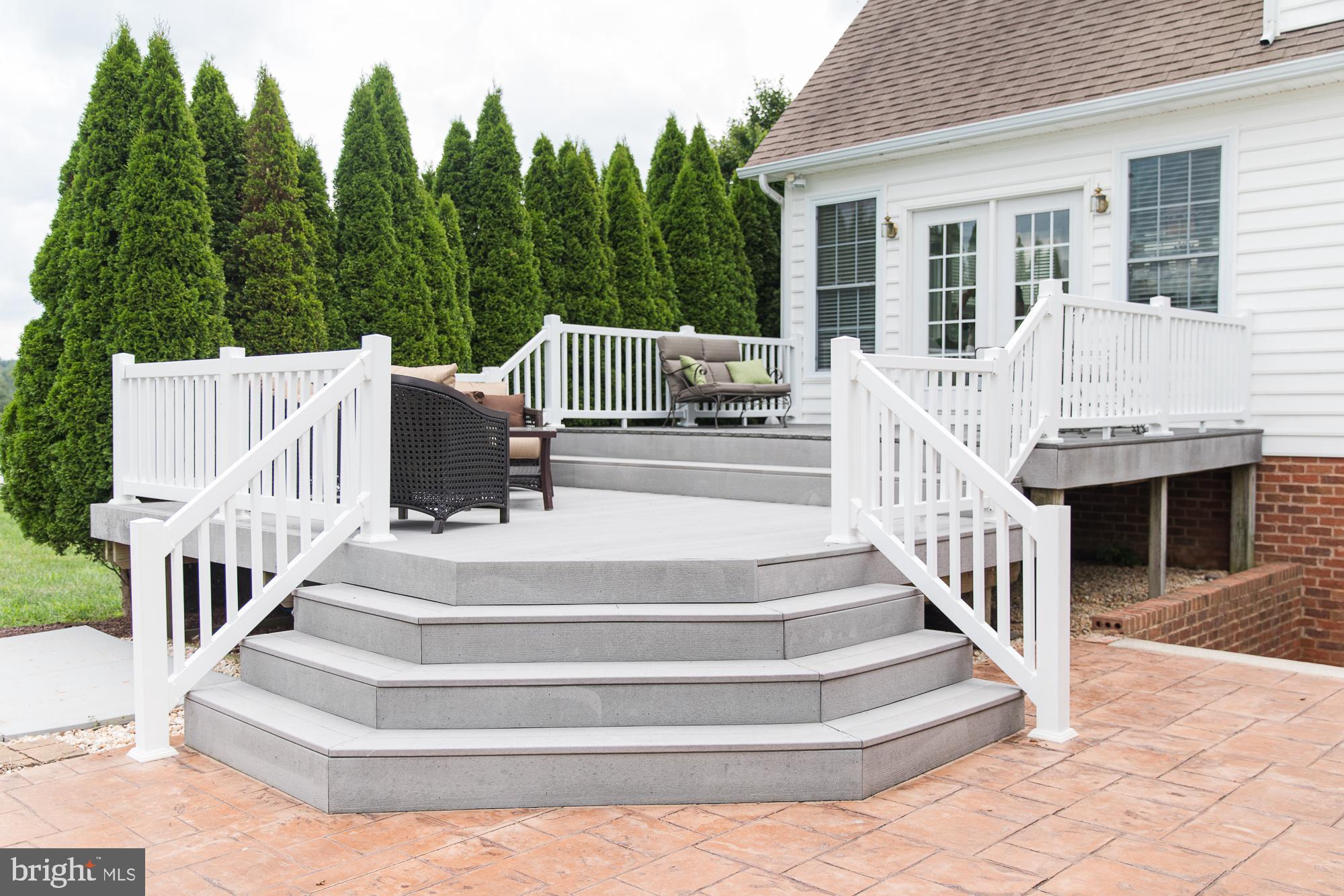 23157 Sparta Road Milford, VA 22514 - Photo 61 of 101 Two level composite deck