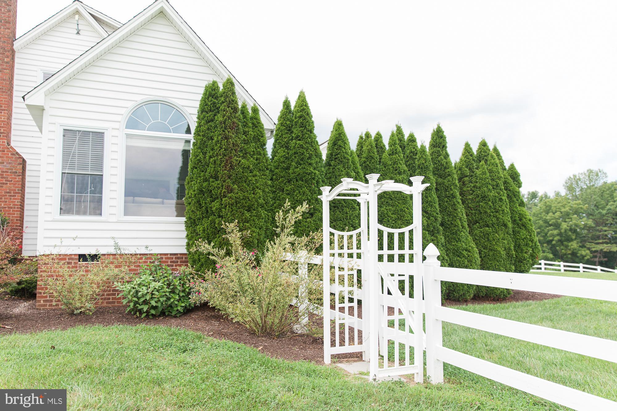 23157 Sparta Road Milford, VA 22514 - Photo 76 of 101 Gate from side into back yard