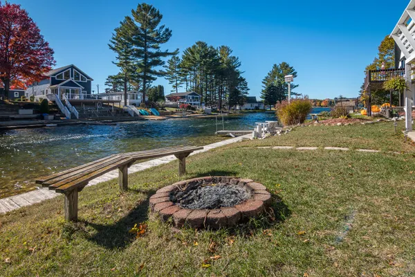 $469,500 | 1913 White Birch Court, Mears, MI 49436