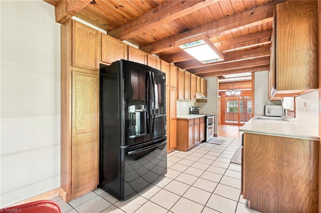 1159 Hawkins Road King, NC 27021 - Photo 15 of 50 Kitchen