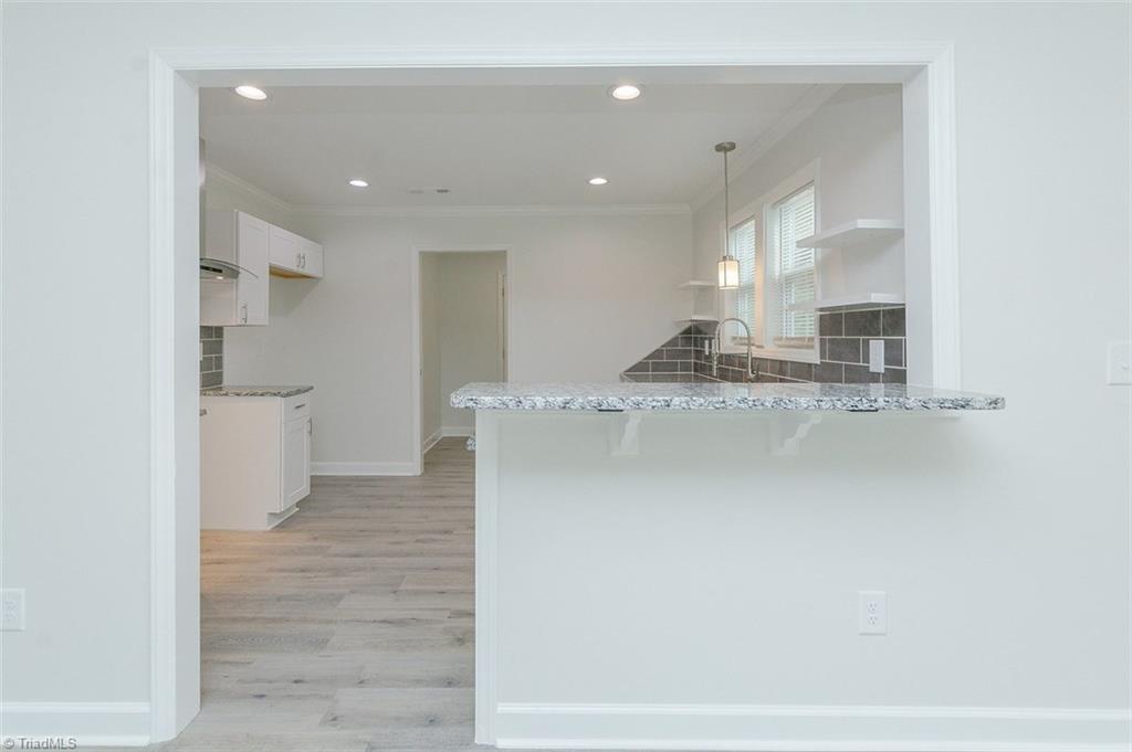 299 Lake Road Thomasville, NC 27360 - Photo 11 of 30 Gallery Image 11