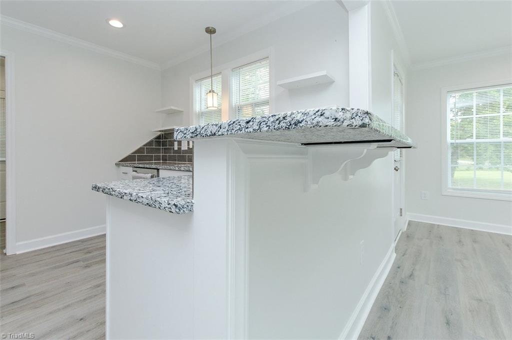 299 Lake Road Thomasville, NC 27360 - Photo 12 of 30 Gallery Image 12