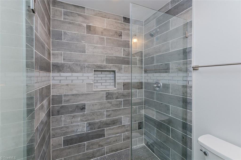 299 Lake Road Thomasville, NC 27360 - Photo 22 of 30 Gallery Image 22