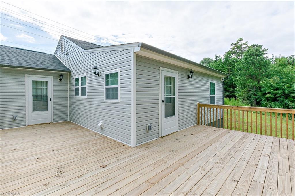 299 Lake Road Thomasville, NC 27360 - Photo 27 of 30 Gallery Image 27