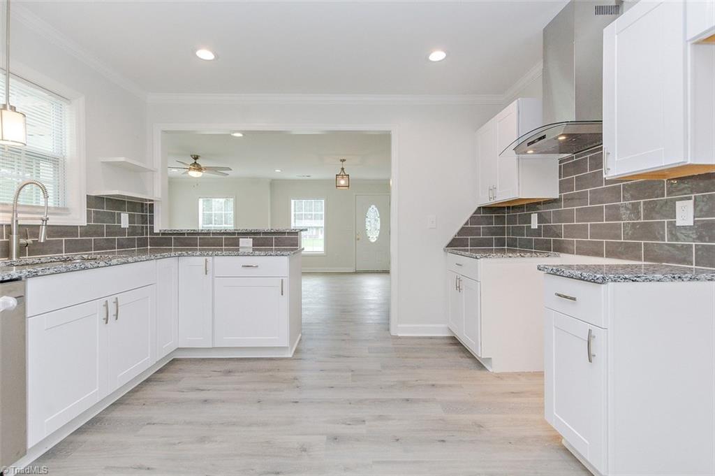 299 Lake Road Thomasville, NC 27360 - Photo 9 of 30 Gallery Image 9