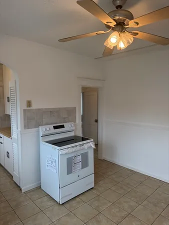 $2,250 | 119 Airlie Street, Unit 2, Worcester, MA 01606