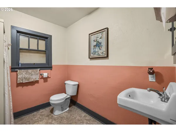 $299,000 | 234 South Canyon Boulevard, Unit 1190, John Day, OR 97845