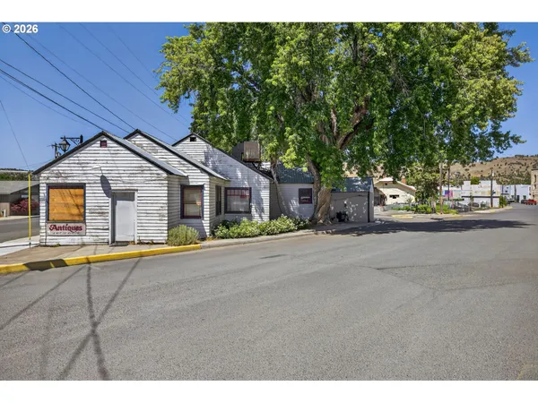 $299,000 | 234 South Canyon Boulevard, Unit 1190, John Day, OR 97845