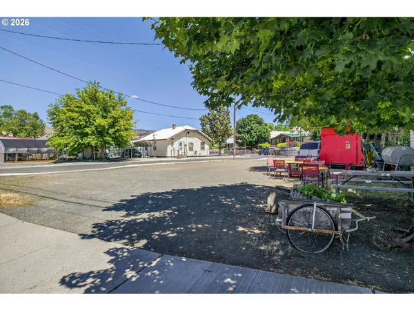 $299,000 | 234 South Canyon Boulevard, Unit 1190, John Day, OR 97845