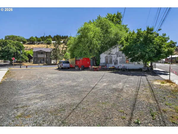 $299,000 | 234 South Canyon Boulevard, Unit 1190, John Day, OR 97845