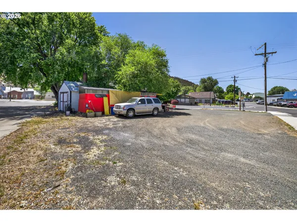 $299,000 | 234 South Canyon Boulevard, Unit 1190, John Day, OR 97845