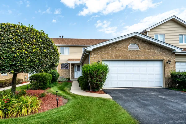 $354,900 | 8616 Bantry Boulevard, Tinley Park, IL 60487