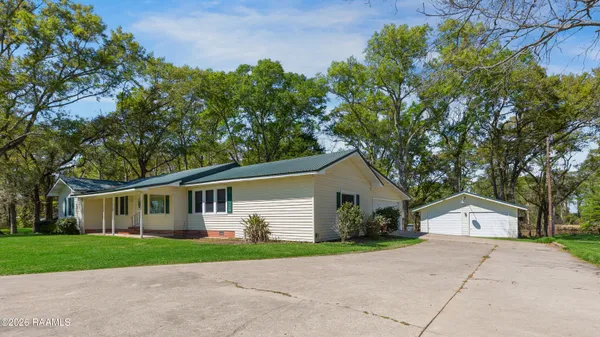 $285,000 | 4898 Chitimacha Trail, Jeanerette, LA 70544