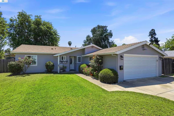$439,000 | 4546 Freeway Circle, Sacramento, CA 95841