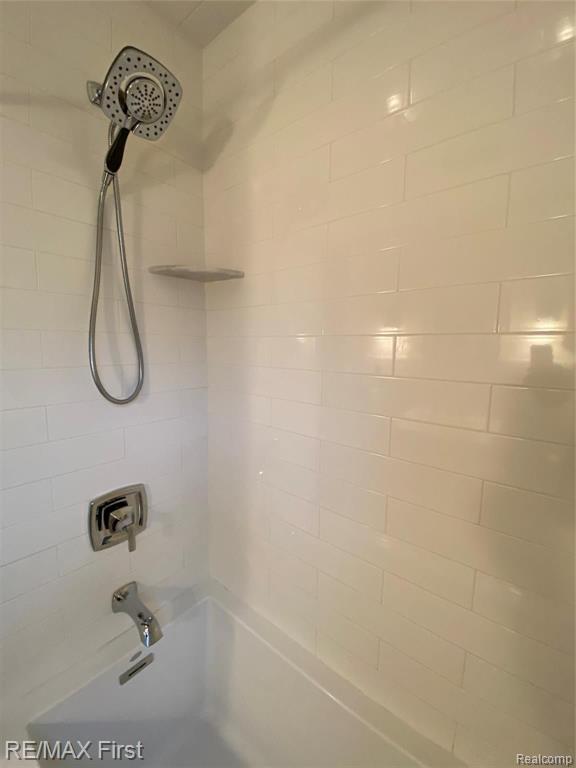 240 Fisher Road Grosse Pointe Farms, MI 48230 - Photo 27 of 54
