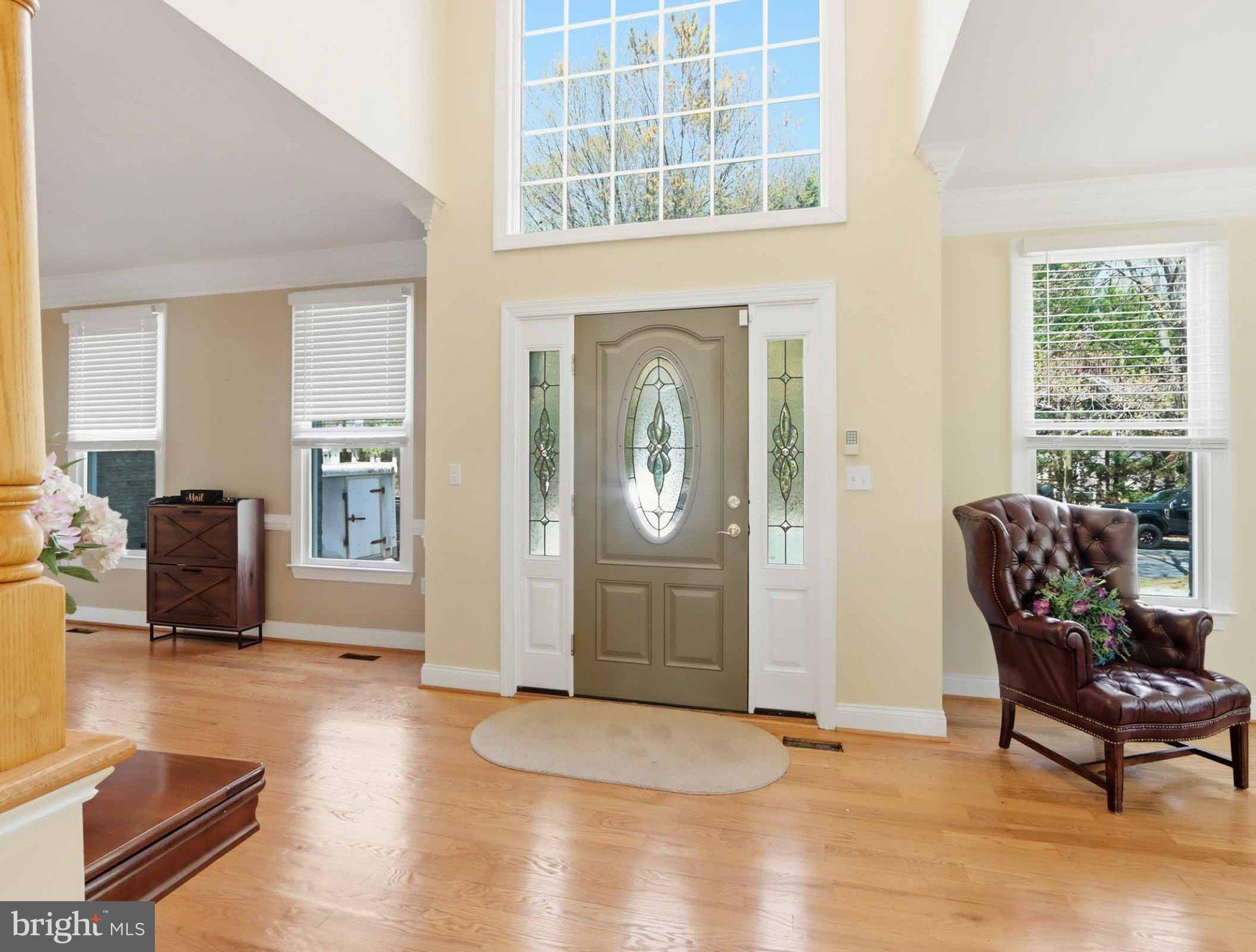 311 Riverdale Road Severna Park, MD 21146 - Photo 13 of 65 Welcoming entry with natural light.