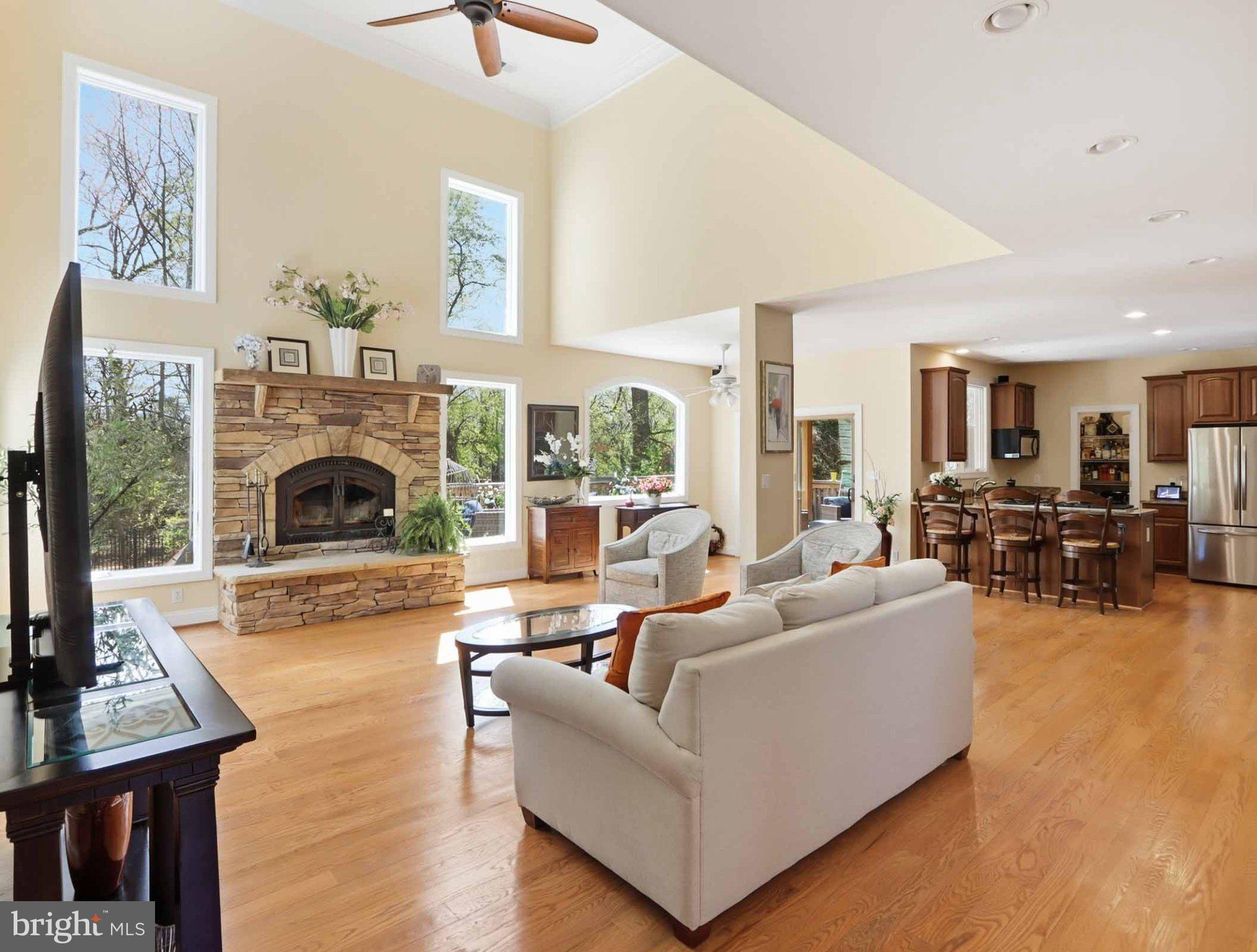 311 Riverdale Road Severna Park, MD 21146 - Photo 19 of 65 Spacious living area with natural light.