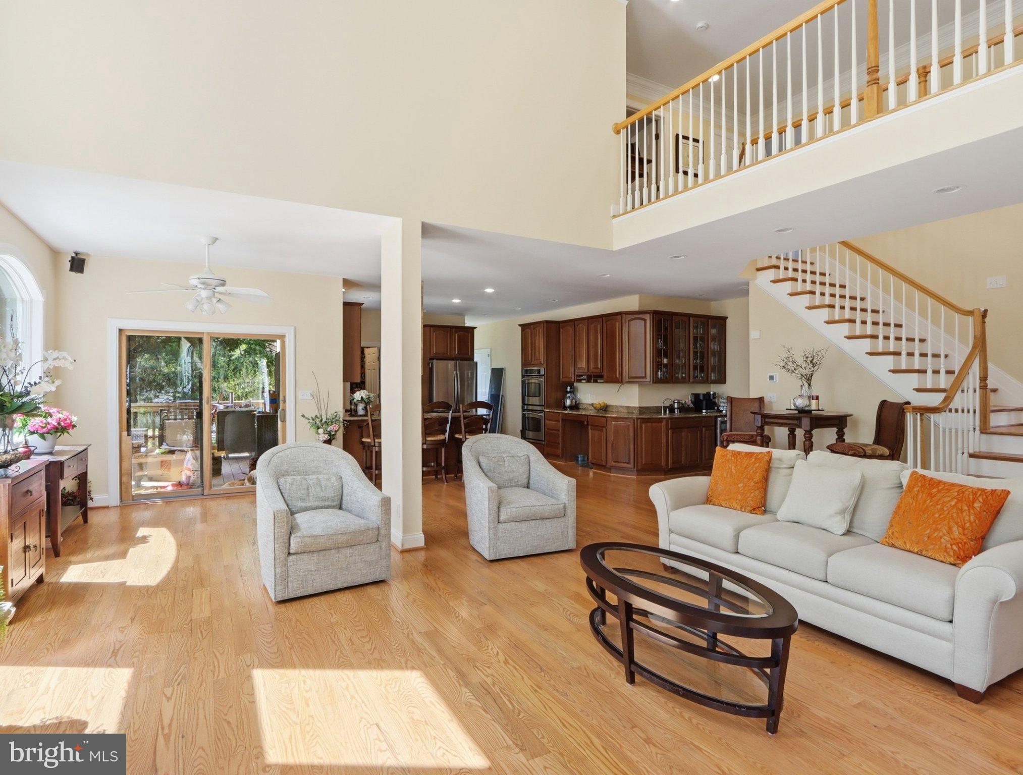 311 Riverdale Road Severna Park, MD 21146 - Photo 25 of 65 Spacious living area with elegant charm.