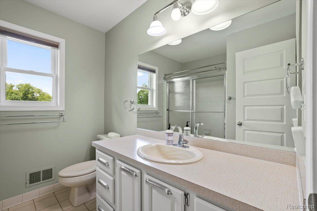 8597 Sashabaw Road Clarkston, MI 48348 - Photo 37 of 61 Gallery Image 37