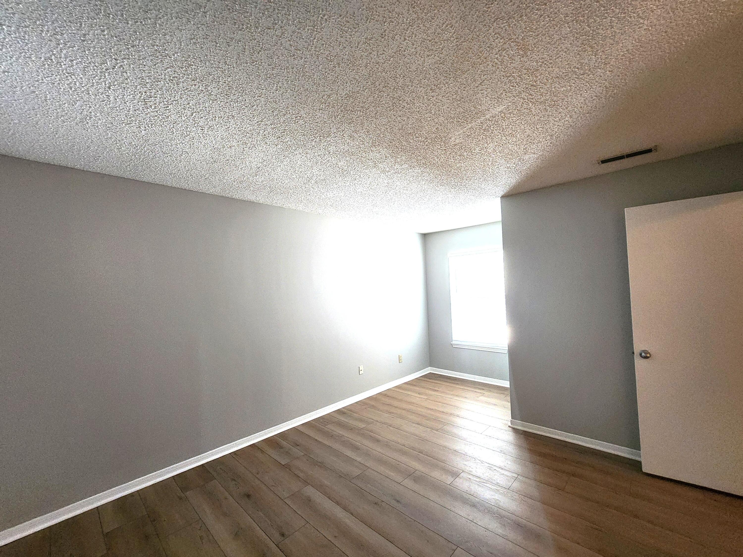 2011 North Highway 17, Unit 2000I Mount Pleasant, SC 29466 - Photo 12 of 18 20251219_131346