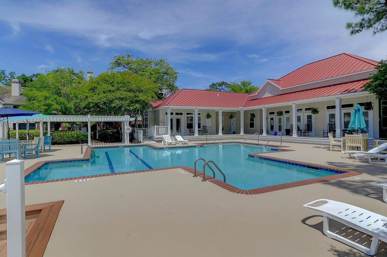 2011 North Highway 17, Unit 2000I Mount Pleasant, SC 29466 - Photo 15 of 18 20220311170125620522000000-o