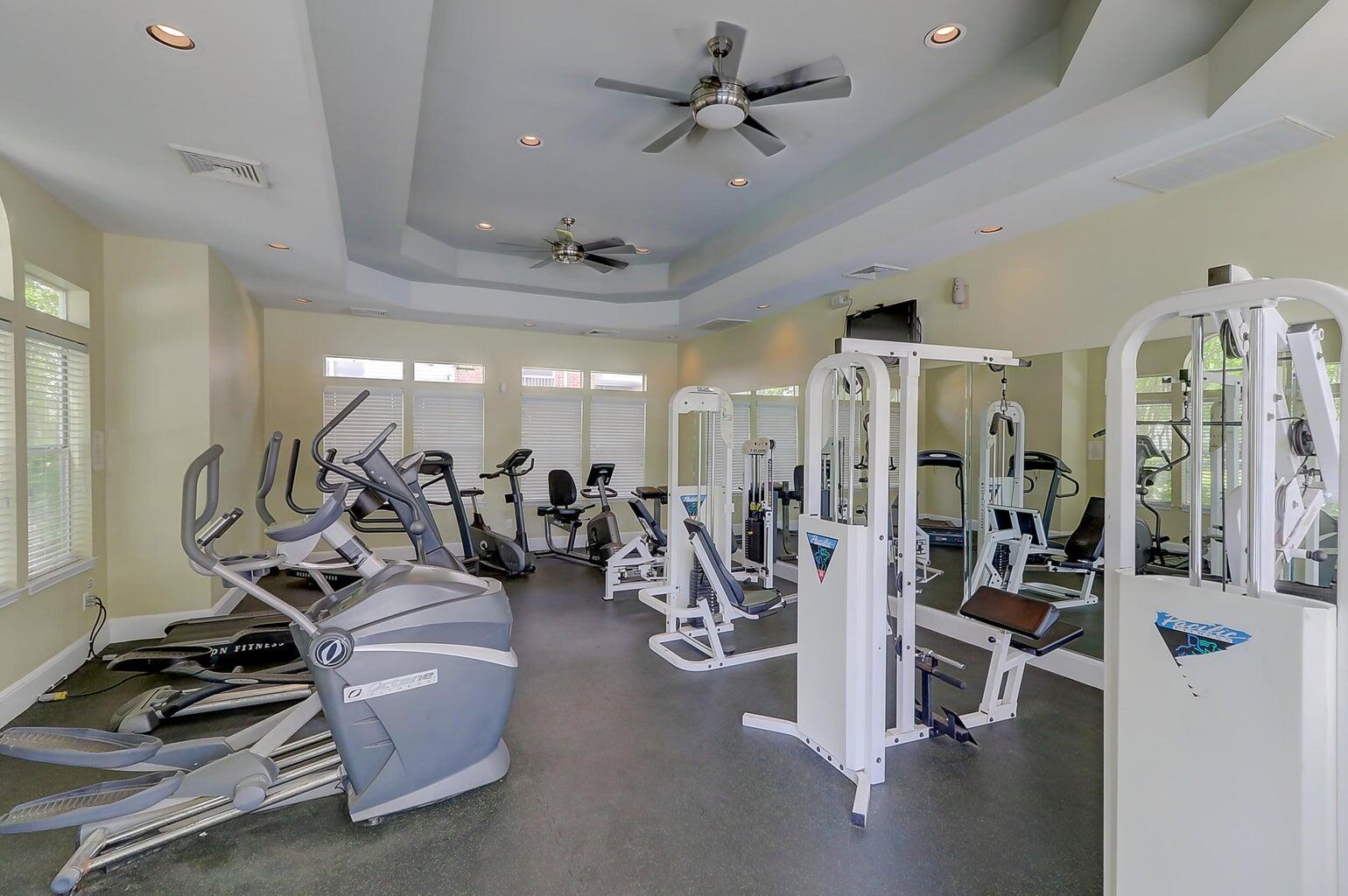 2011 North Highway 17, Unit 2000I Mount Pleasant, SC 29466 - Photo 16 of 18 20220311170141021347000000-o