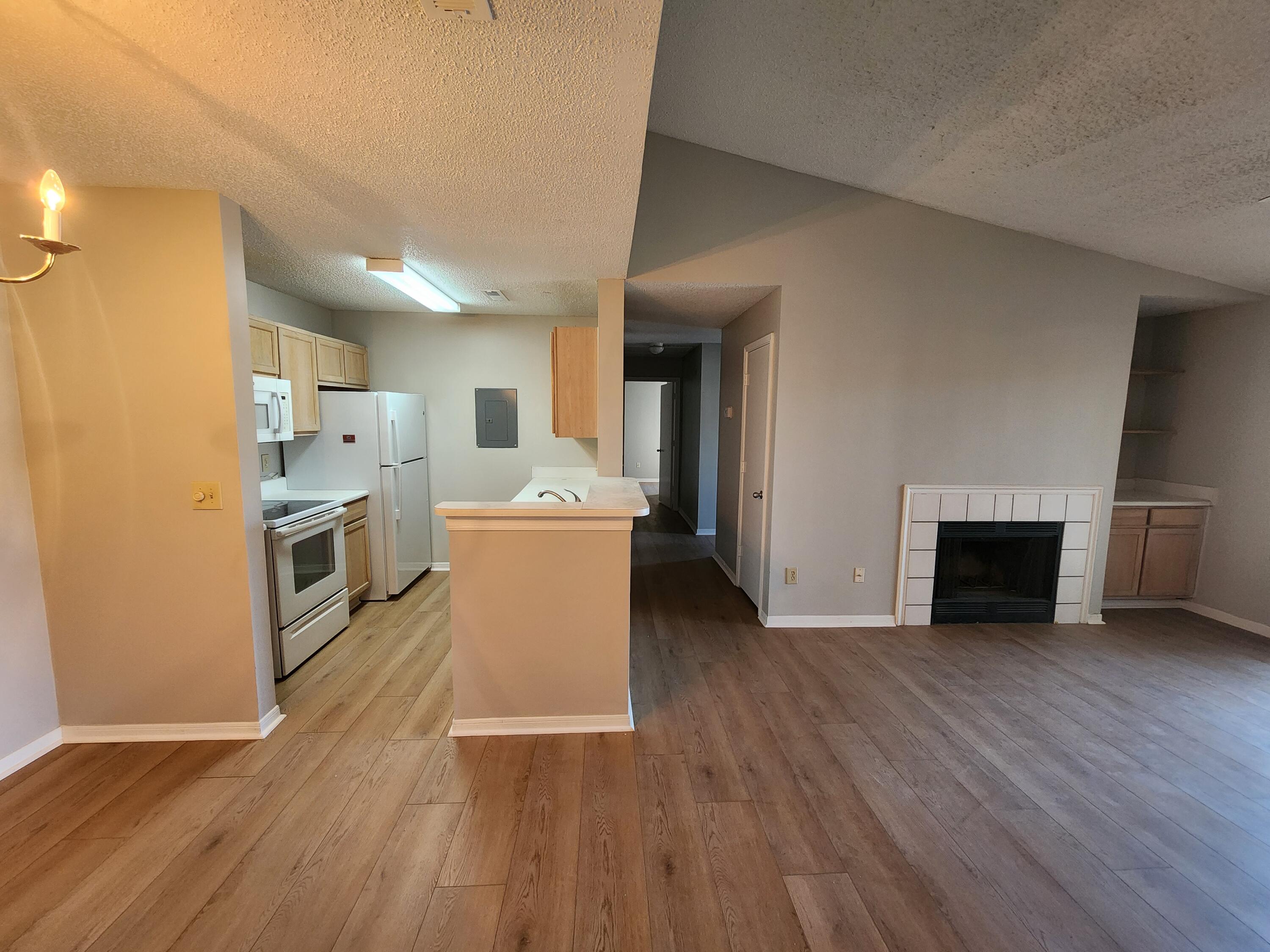 2011 North Highway 17, Unit 2000I Mount Pleasant, SC 29466 - Photo 2 of 18 20251219_131110