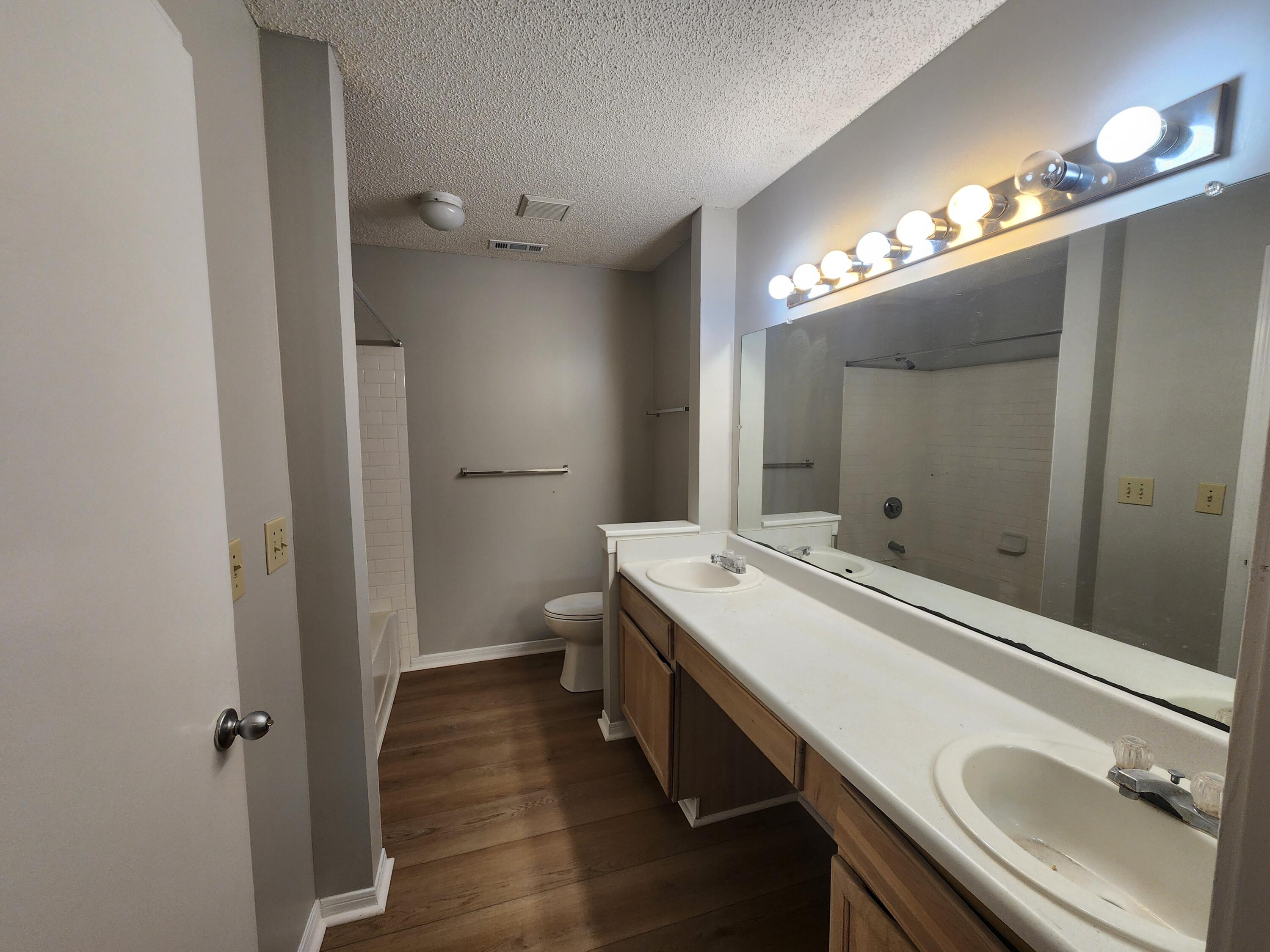 2011 North Highway 17, Unit 2000I Mount Pleasant, SC 29466 - Photo 9 of 18 20251219_131254