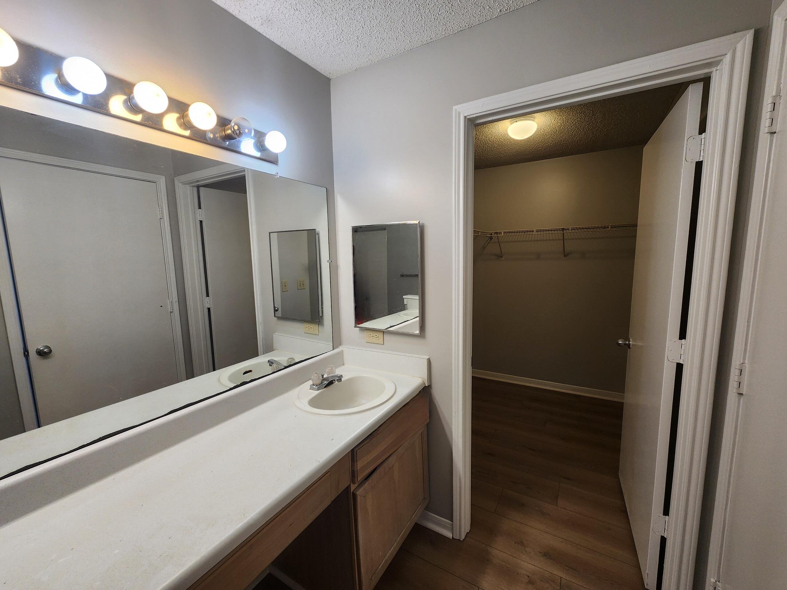 2011 North Highway 17, Unit 2000I Mount Pleasant, SC 29466 - Photo 10 of 18 1000046097