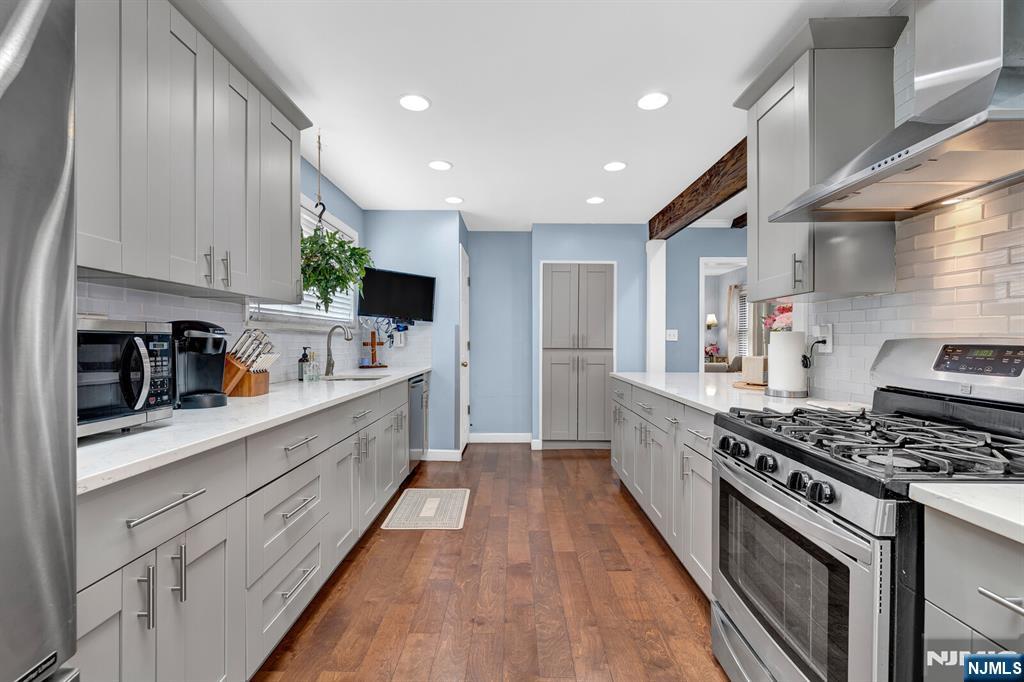 60 Vanderburgh Avenue Rutherford, NJ 07070 - Photo 23 of 50