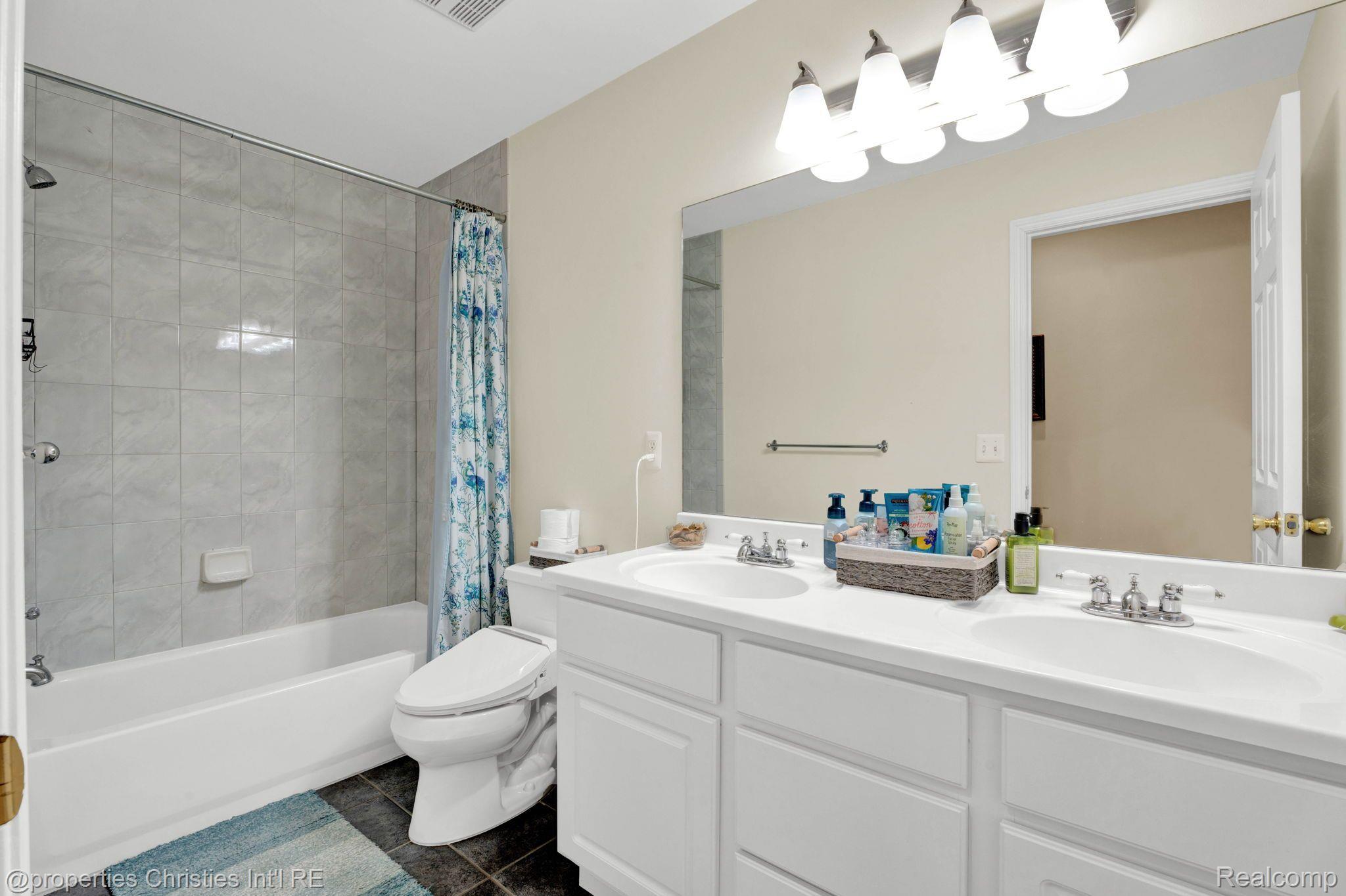 3813 South Rochester Road Royal Oak, MI 48073 - Photo 21 of 37