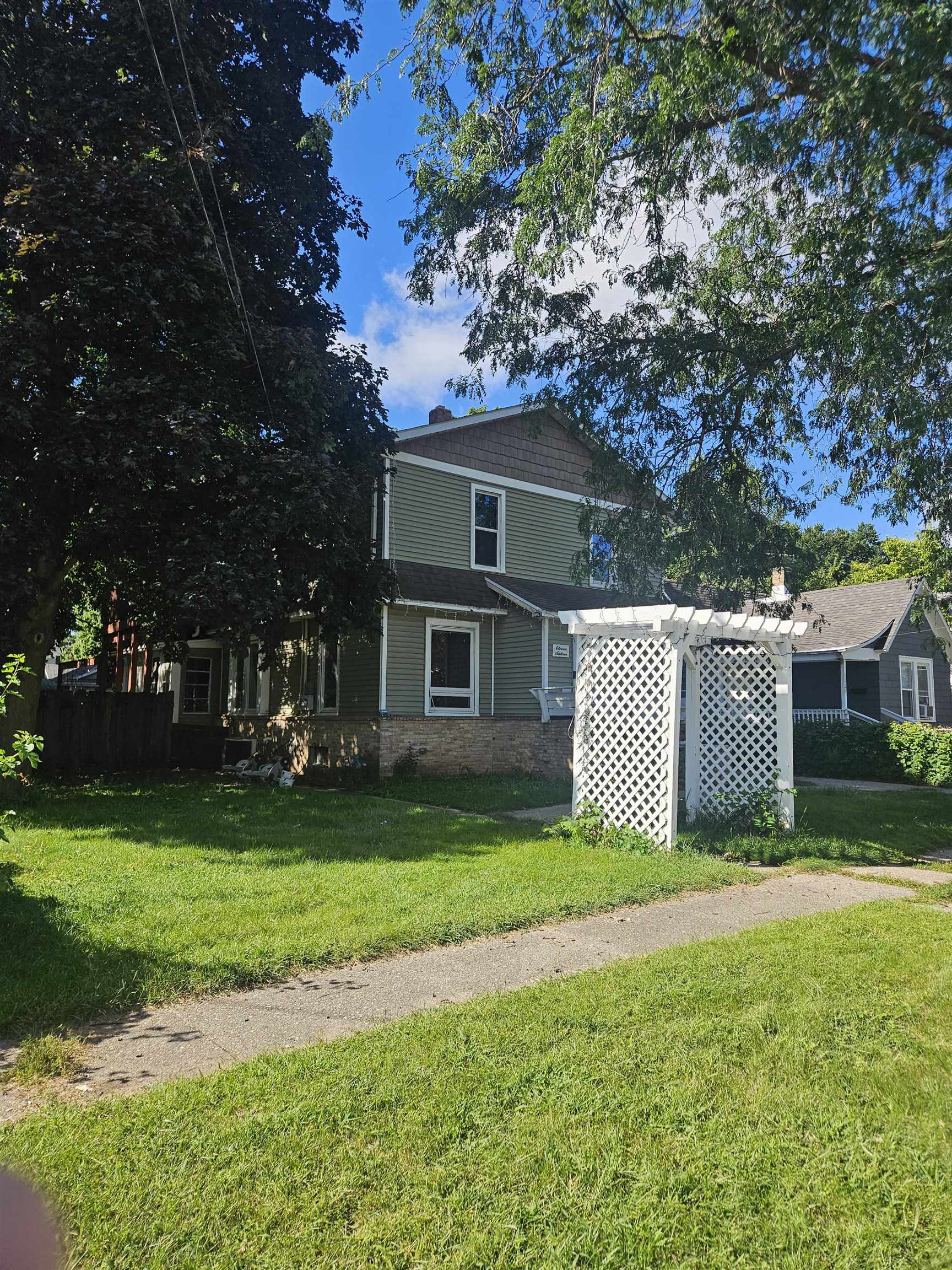 1116 West Jackson Street Beloit, WI 53511 - Photo 2 of 17