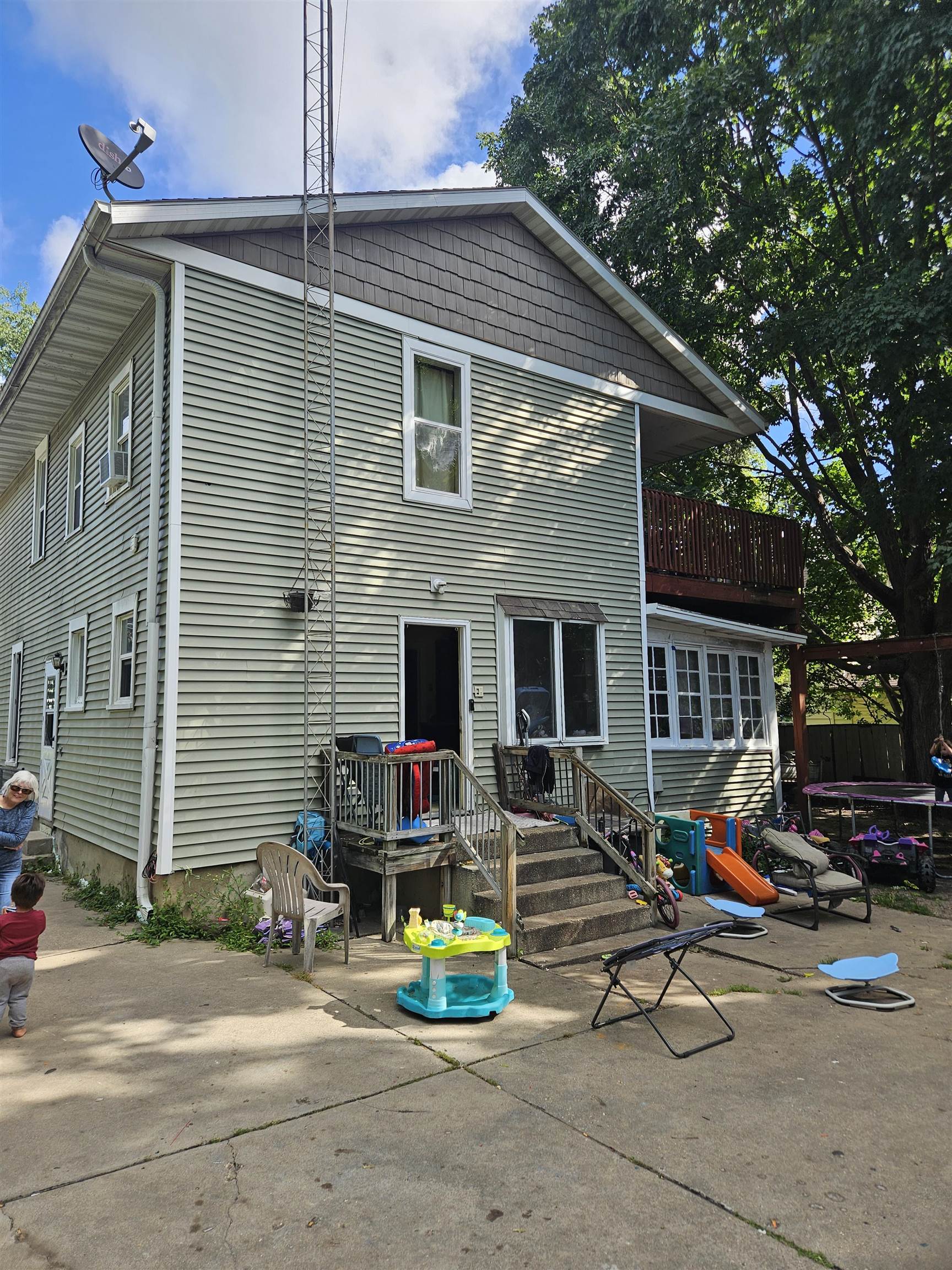 1116 West Jackson Street Beloit, WI 53511 - Photo 3 of 17