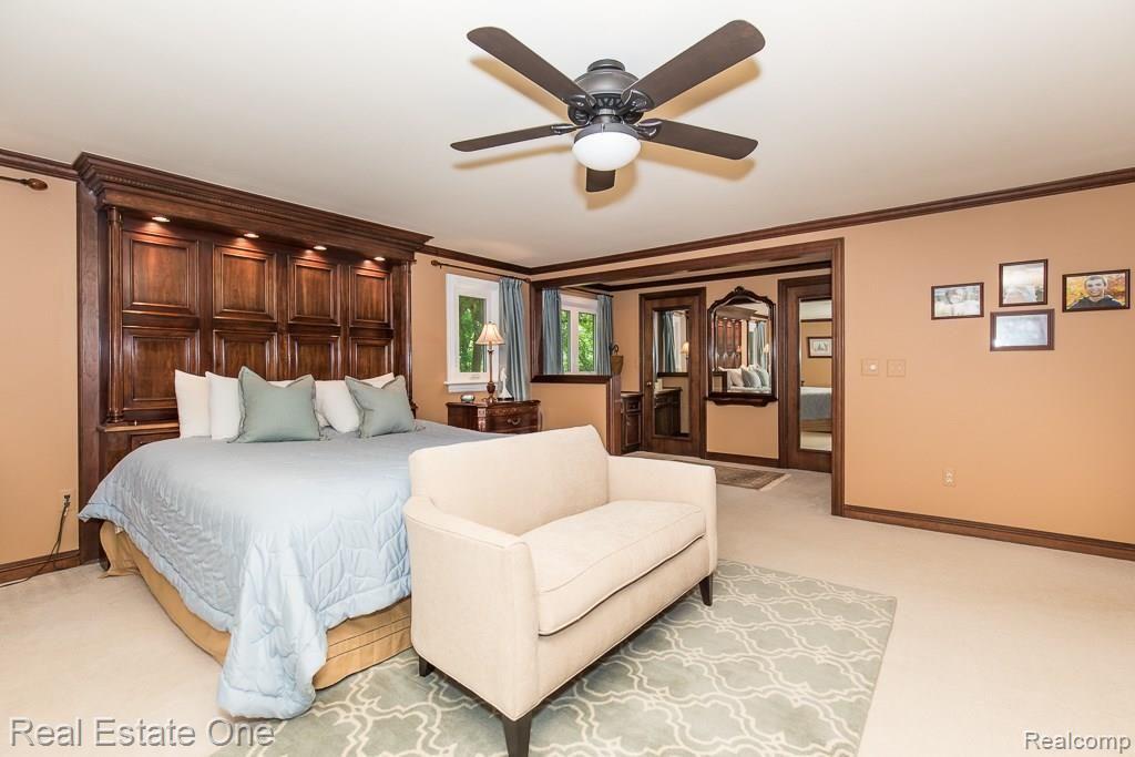 430 Mead Road Rochester, MI 48306 - Photo 26 of 61 Mead MLS-W041.jpg Two Walk-in Closets