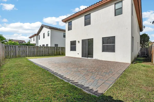 $1,049,000 | 8751 Northwest 102nd Place, Doral, FL 33178