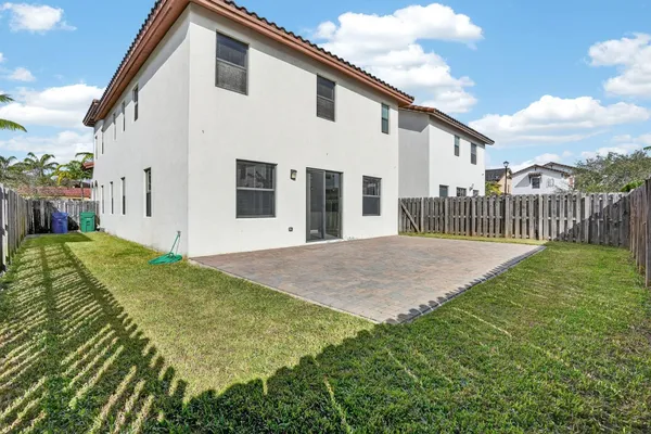 $1,049,000 | 8751 Northwest 102nd Place, Doral, FL 33178